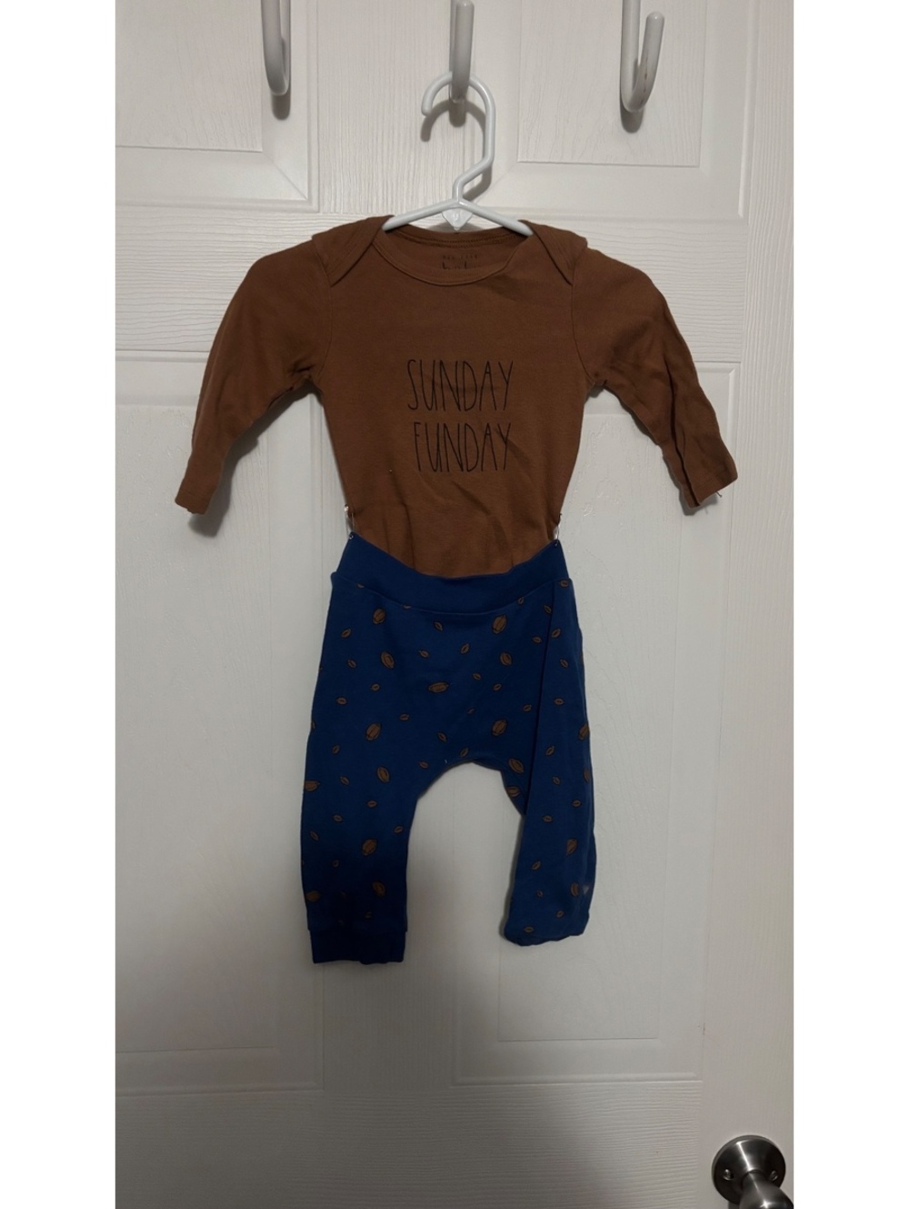 Rae Dunn Baby 2-Piece Outfit Bodysuit and Pants 6-9M